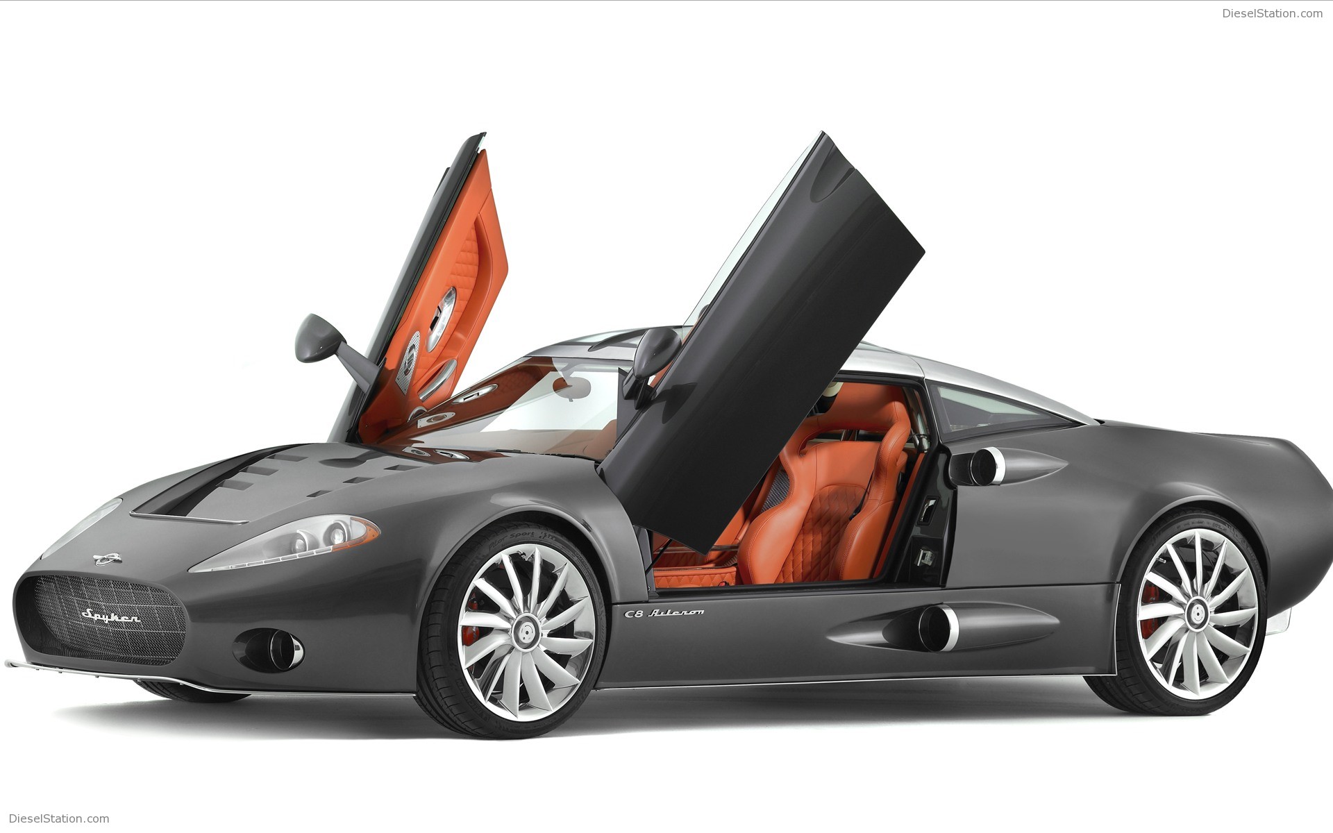 Spyker C8 Aileron